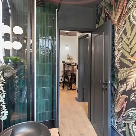 Flatista Homes - Jungle House Lägenhet