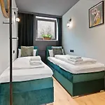 Flatista Homes - Jungle House *