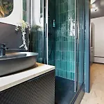 Flatista Homes - Jungle House Appartement München